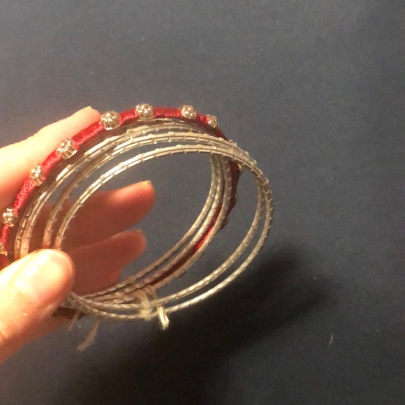 Bracelets - Picture 4 of 16